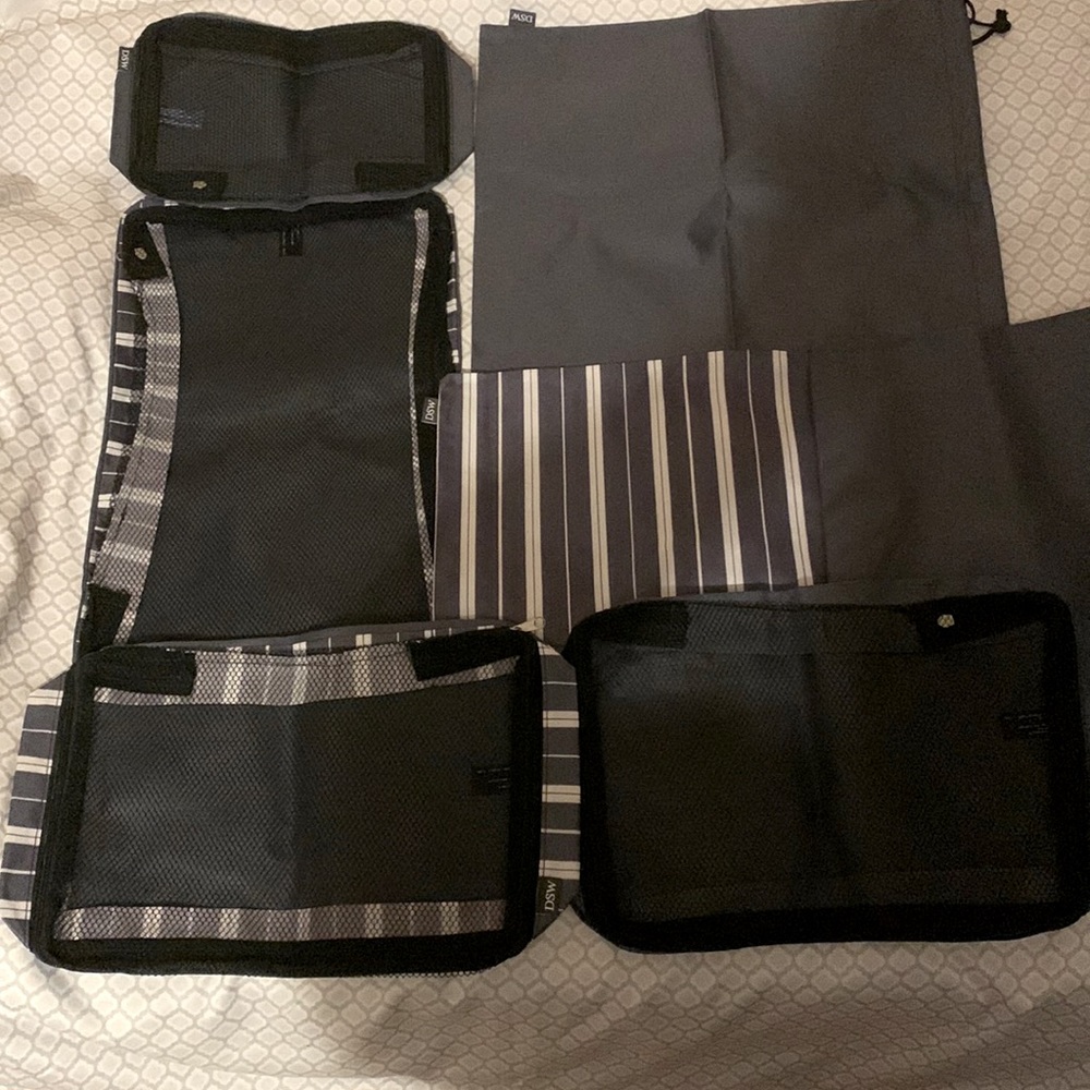 DSW 7 Piece Travel Bags Set